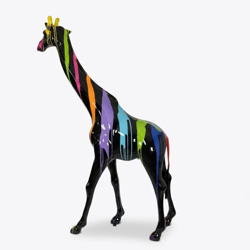 Schwarze Giraffen-Skulptur mit bunten Farbläufen, Seitenansicht von rechts